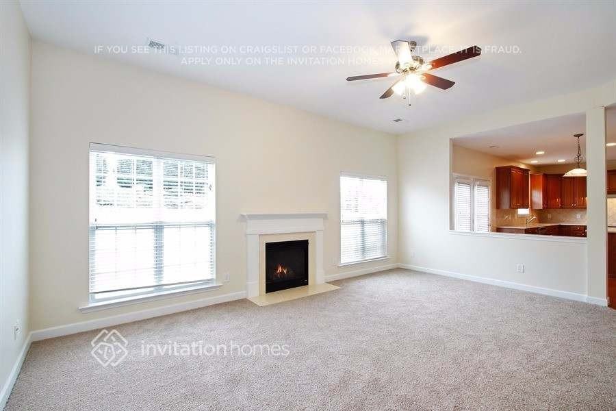 4815 St Simons Ter - Photo 3 of 16