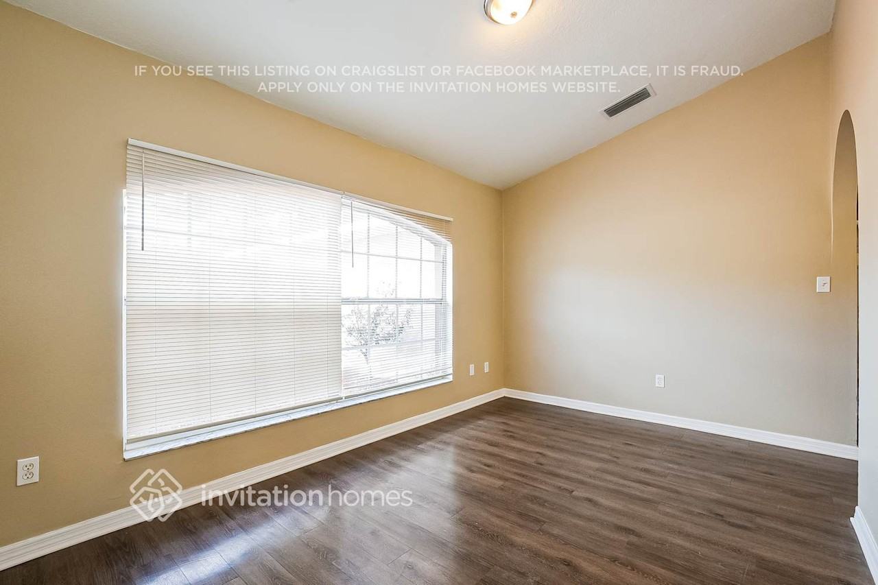 936 Forest Hill Dr - Photo 7 of 17