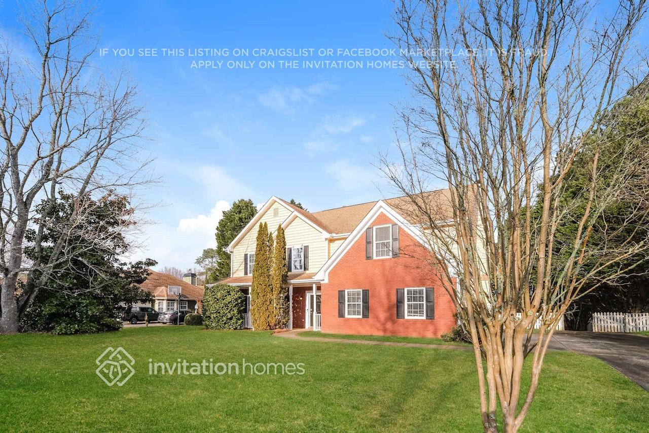 1645 Rose Pointe Dr - Photo 4 of 18