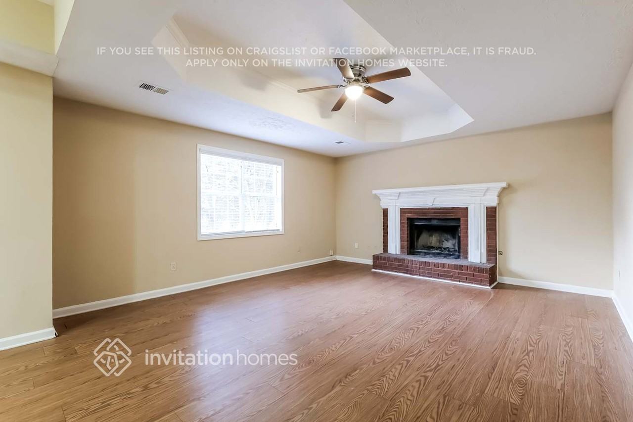 1645 Rose Pointe Dr - Photo 5 of 18