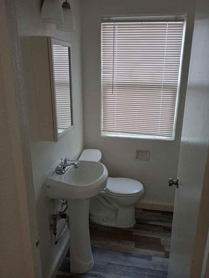 301 N Sunshine Blvd - Photo 2 of 4