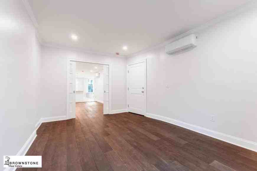 155 Carroll St - Photo 5 of 9