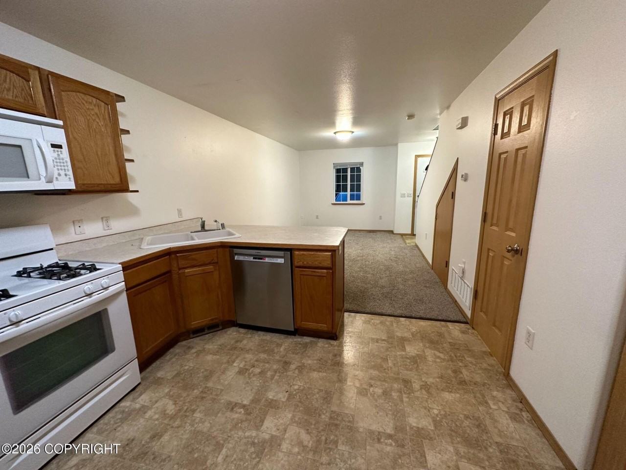 2875 S Donovan Dr #3 - Photo 4 of 15