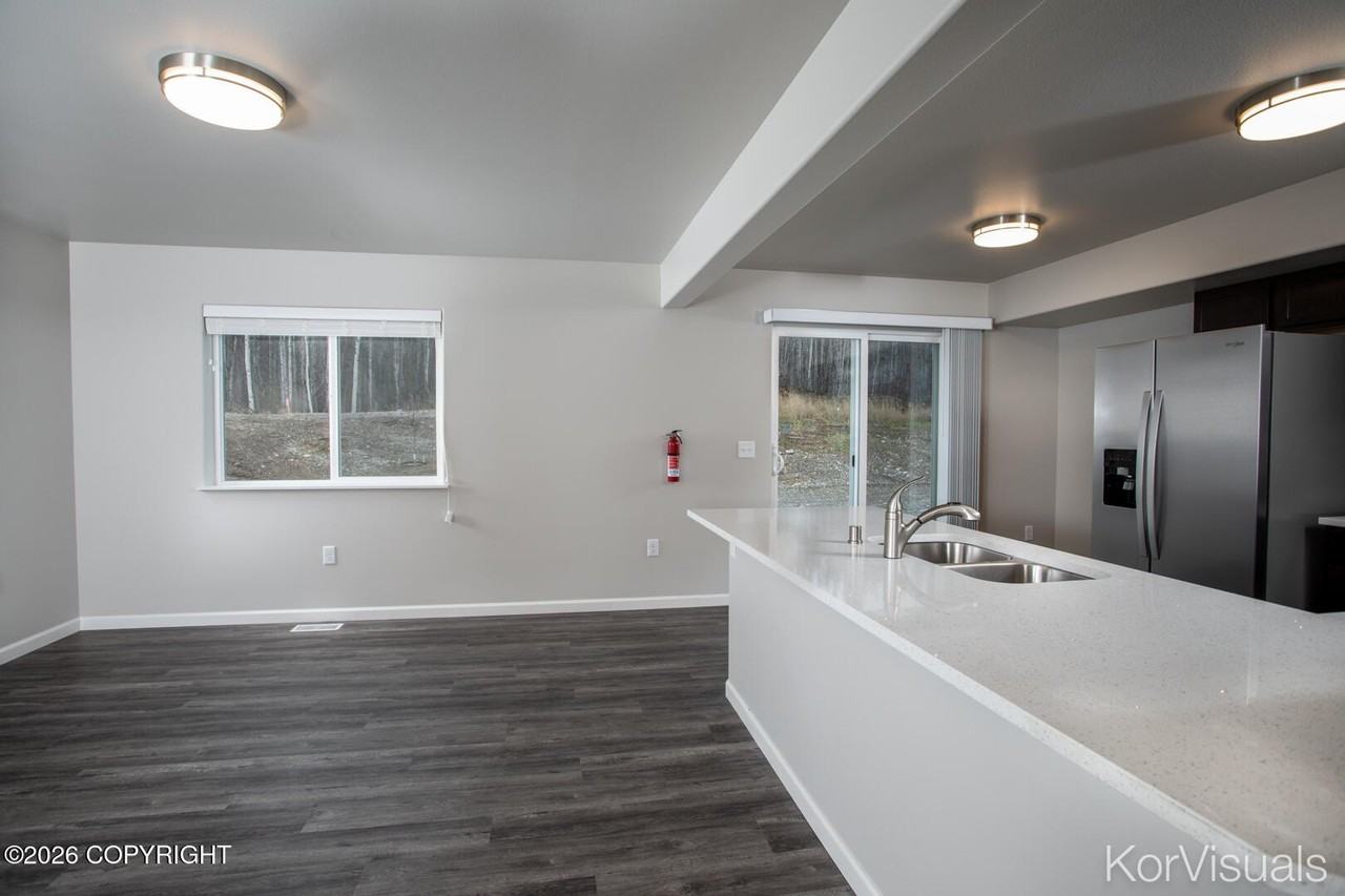 1630 N Tinitun Cir #B - Photo 4 of 24