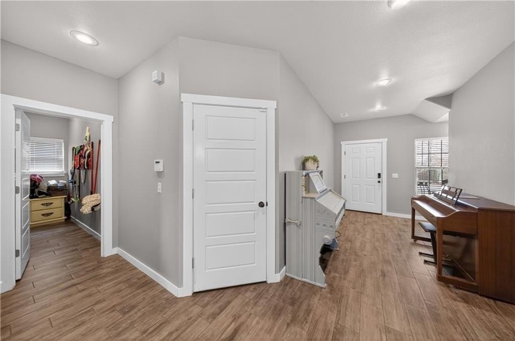 396 N Torc Ln - Photo 5 of 32