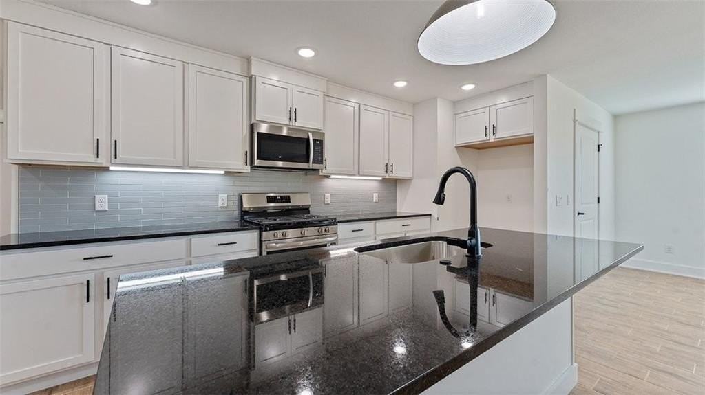 104 W Gilpin St - Photo 5 of 16