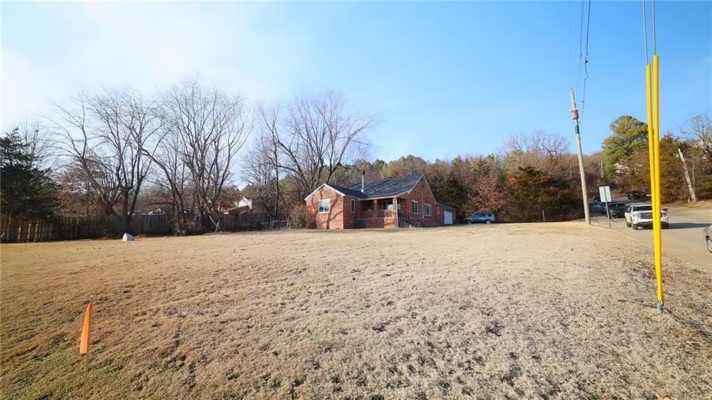 2108 W Stone St - Photo 7 of 8