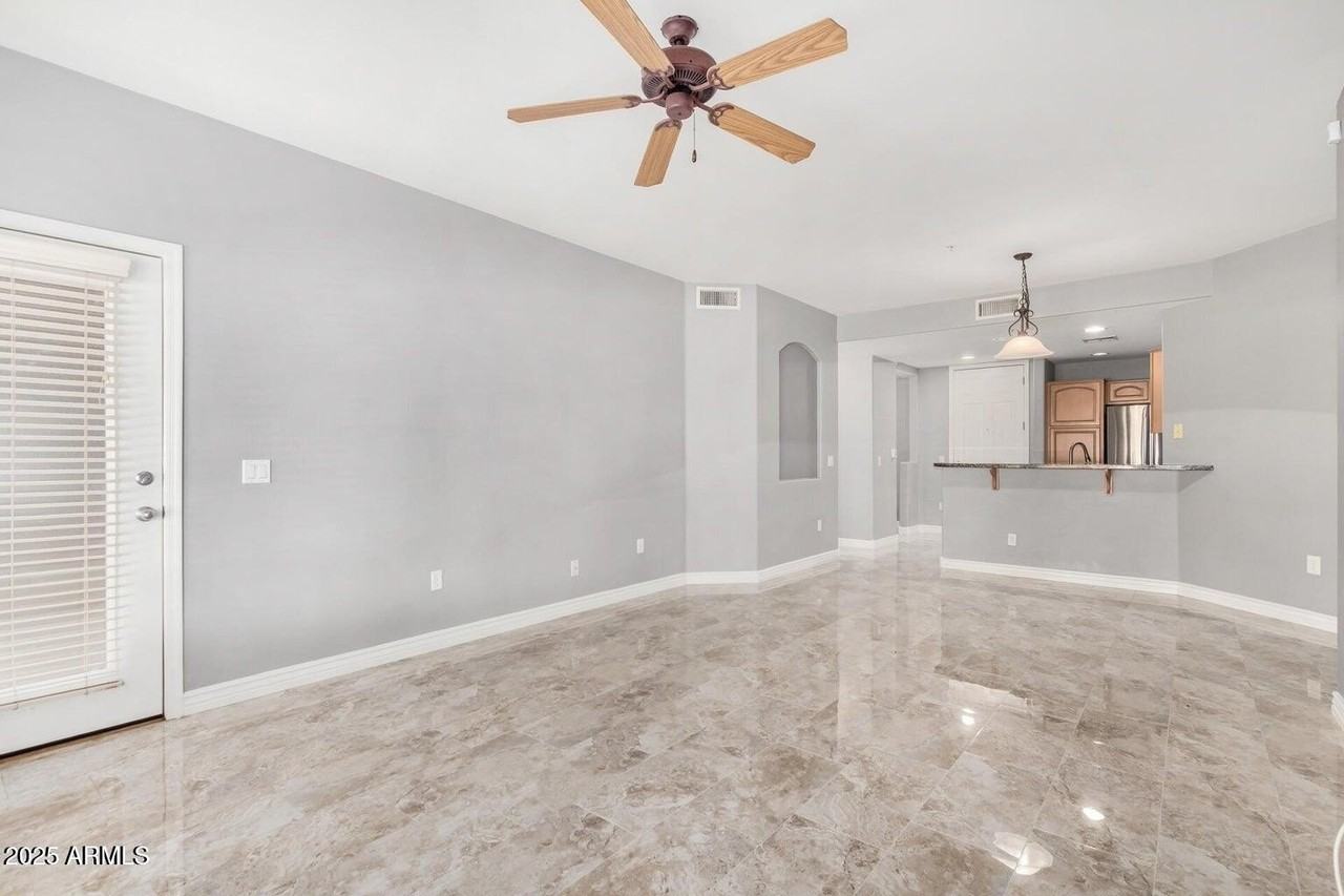 5450 E Deer Valley Dr Unit 1006 #1006 - Photo 2 of 9