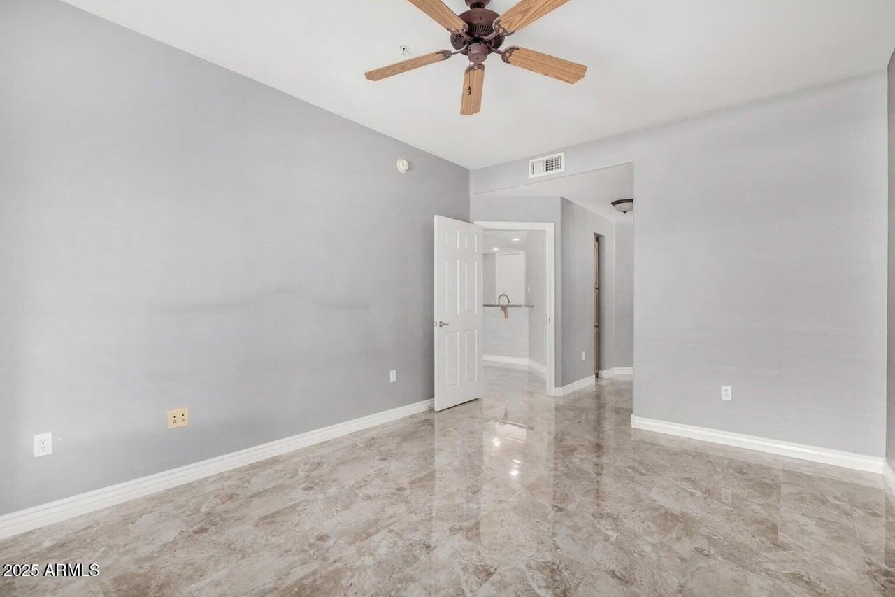 5450 E Deer Valley Dr Unit 1006 #1006 - Photo 6 of 9