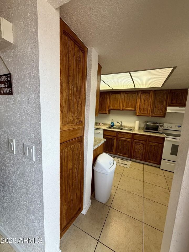 1510 E 26th Ln Apt 3 #3 - Photo 7 of 34