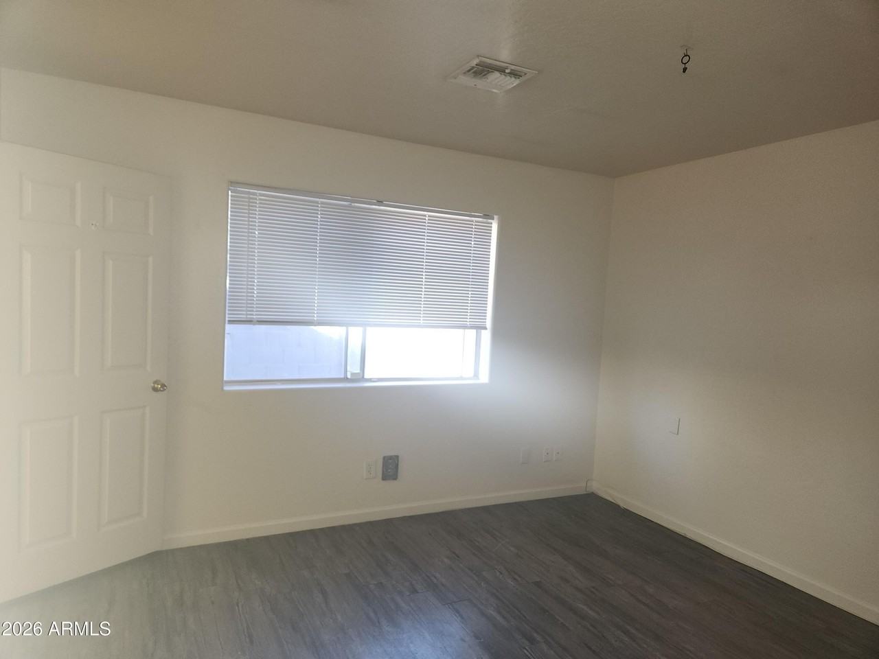 2531 W Morten Ave #1 - Photo 4 of 32