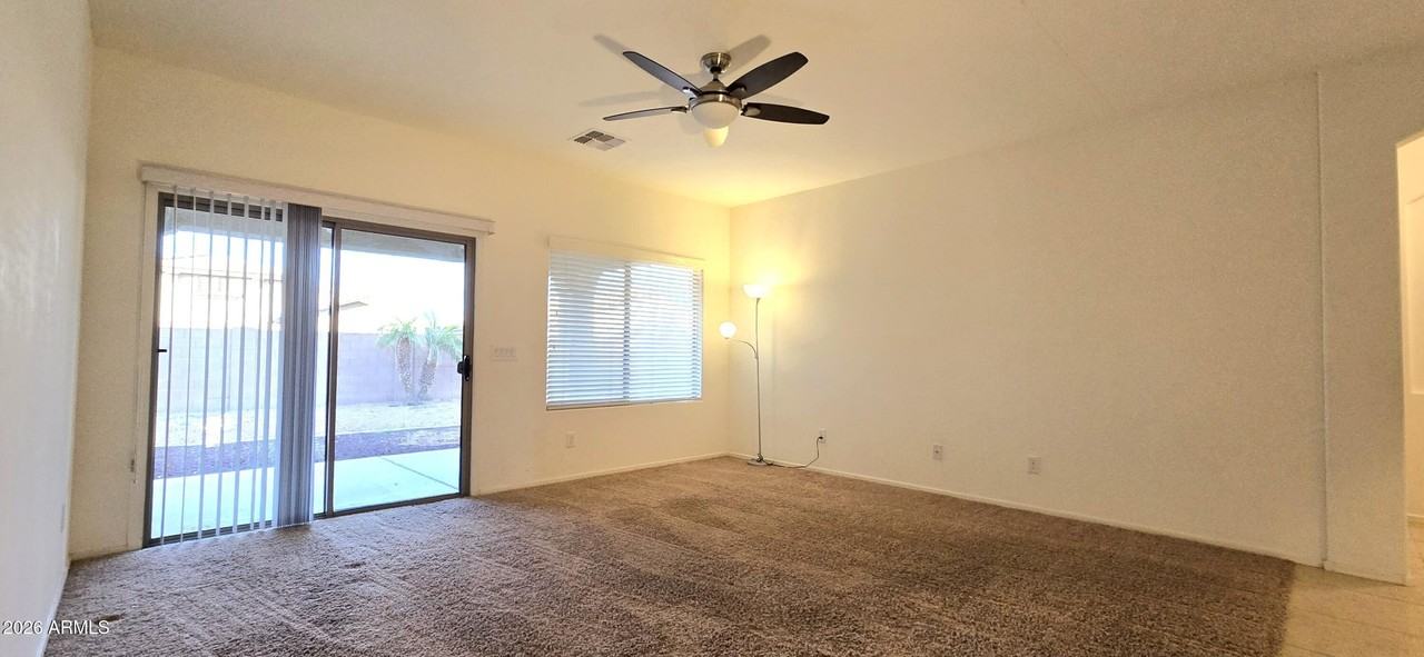 2804 E Santa Fe Ct - Photo 6 of 37