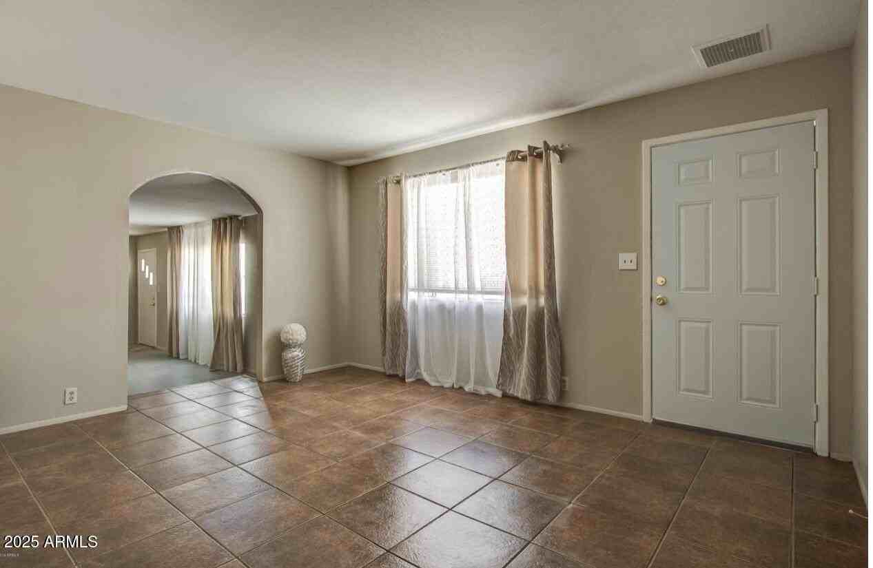 6445 S 32nd St - Photo 2 of 11