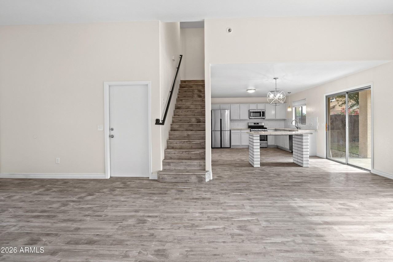 4051 E Melinda Ln - Photo 5 of 24