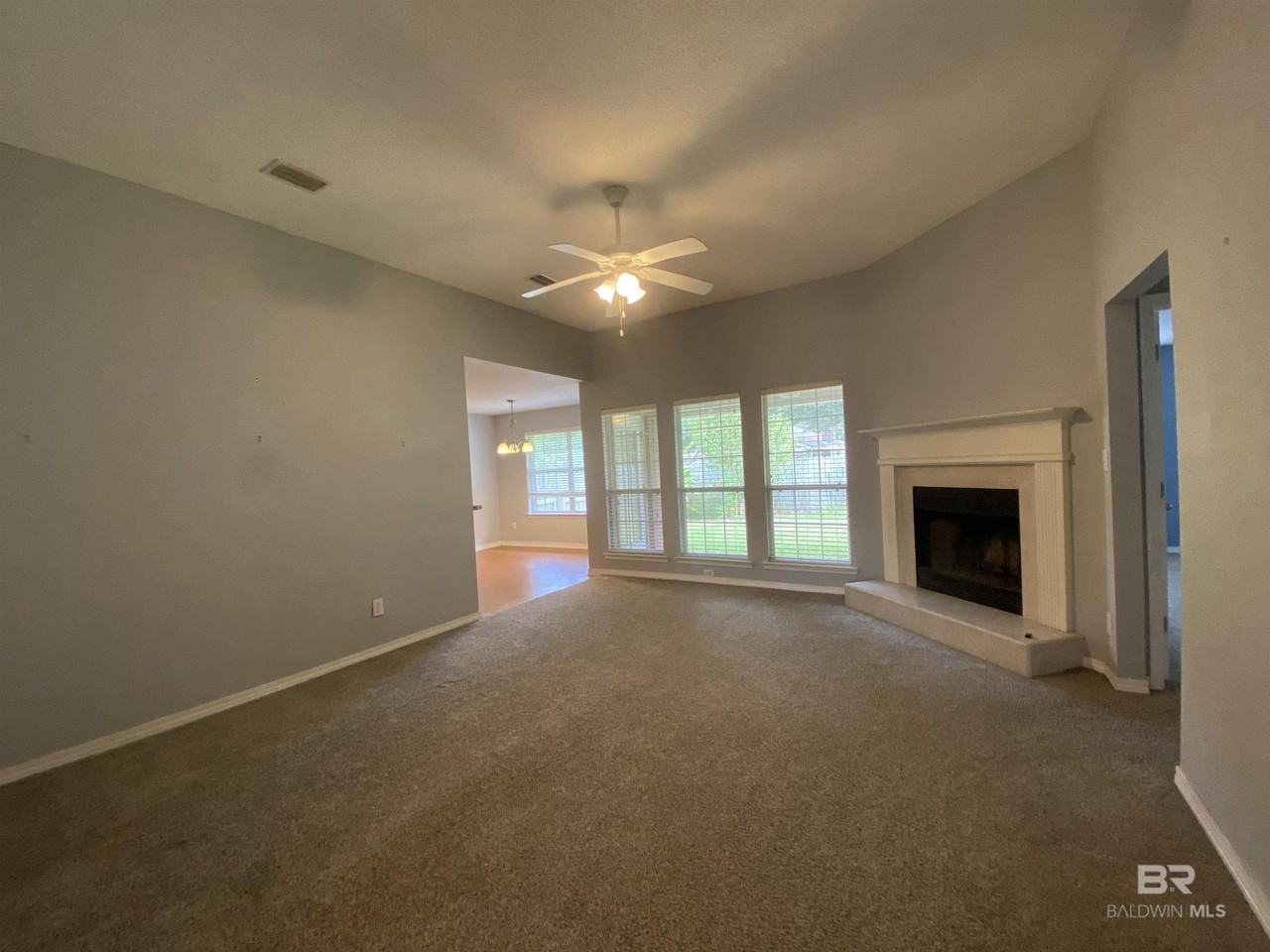 8057 Deerwood Dr - Photo 2 of 23