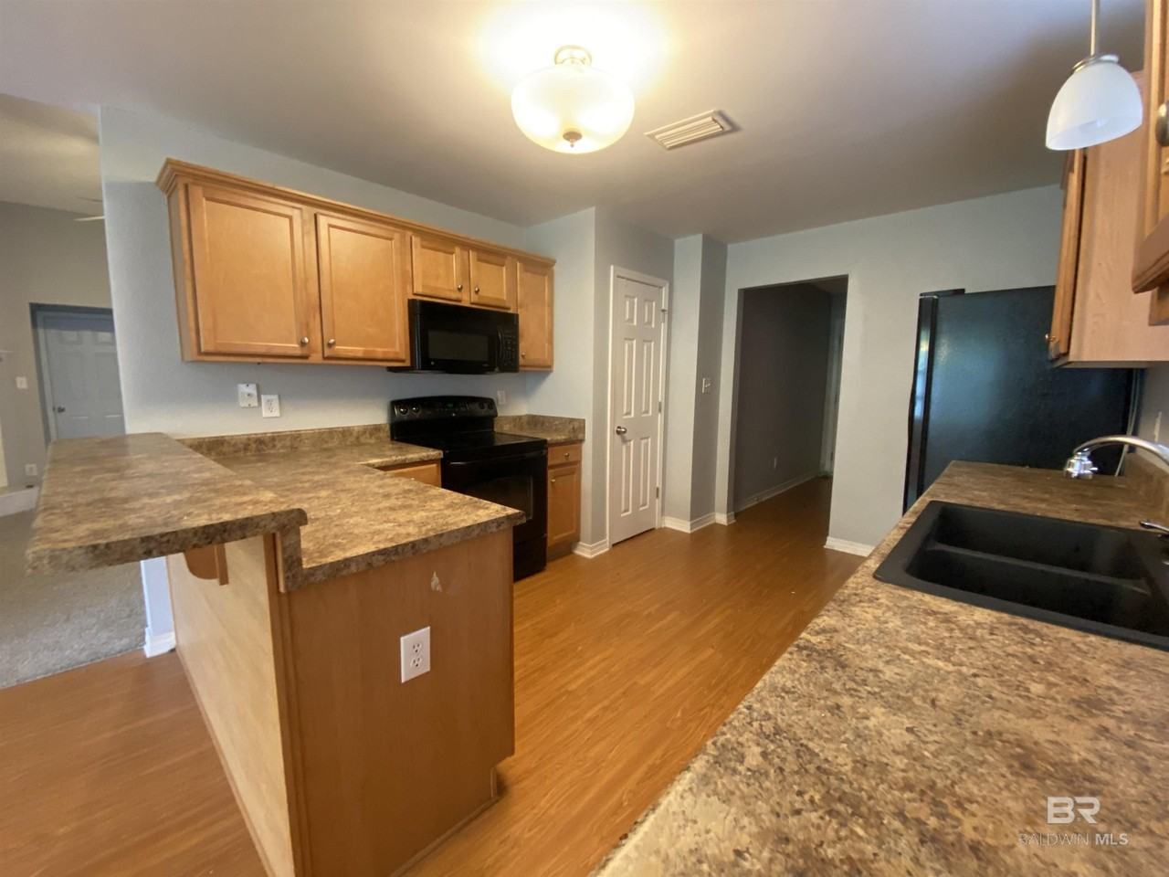 8057 Deerwood Dr - Photo 4 of 23