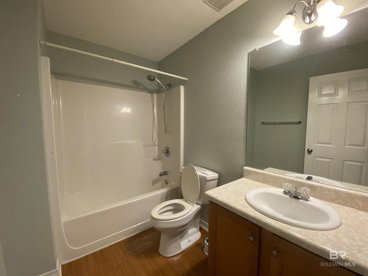 8057 Deerwood Dr - Photo 6 of 23