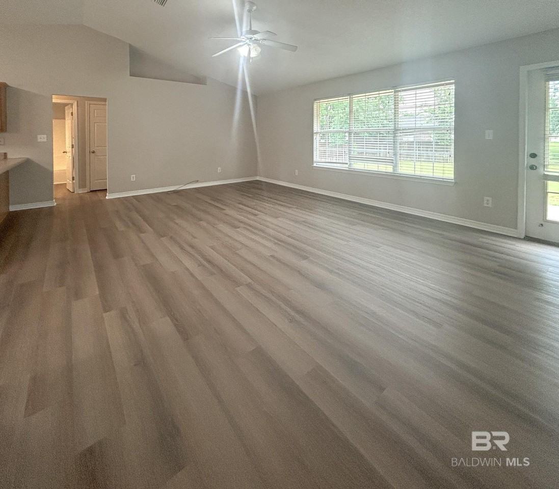 11730 Madrone Ln - Photo 3 of 14