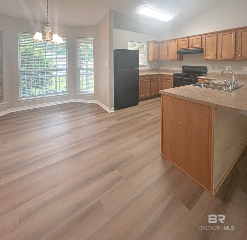 11730 Madrone Ln - Photo 4 of 14