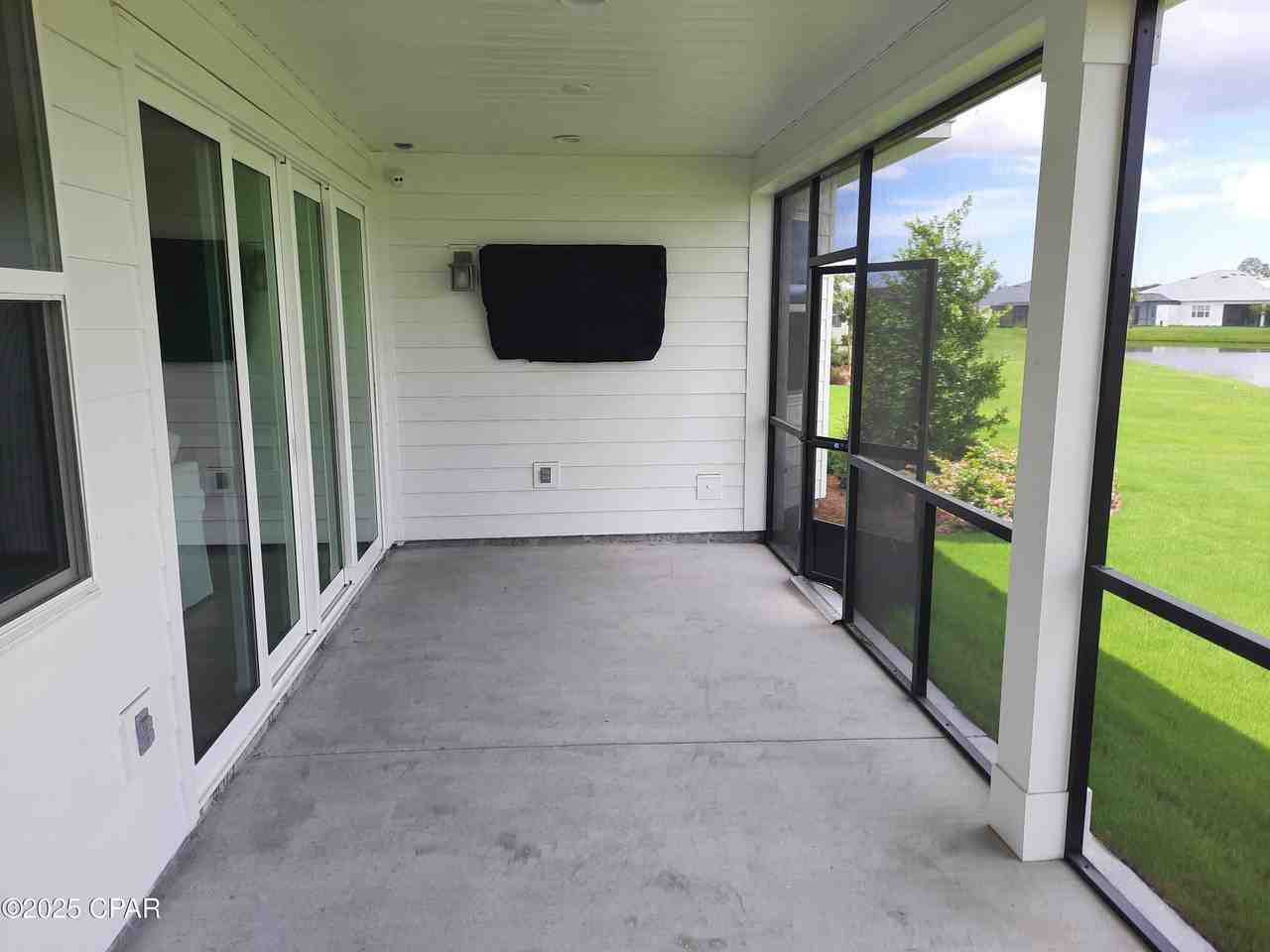 8436 Coral Reef Way - Photo 3 of 44