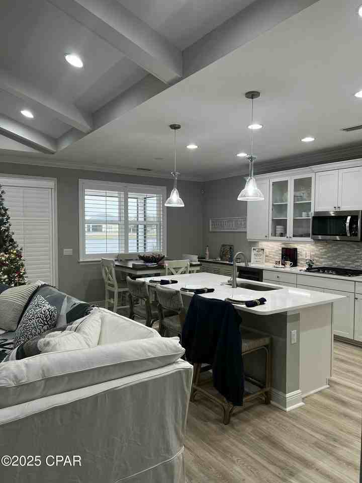 8436 Coral Reef Way - Photo 4 of 44