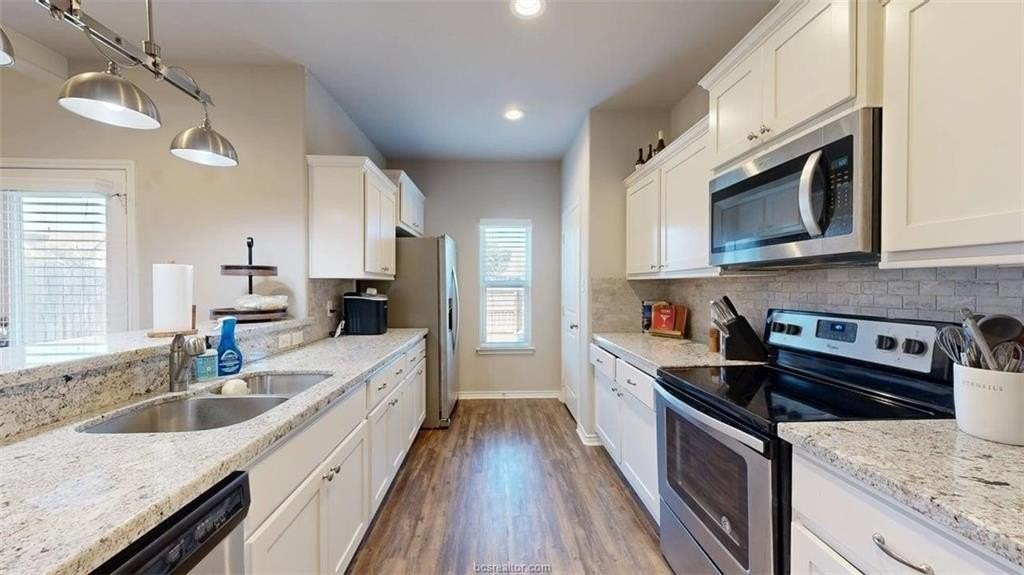 2941 Papa Bear Dr - Photo 7 of 32