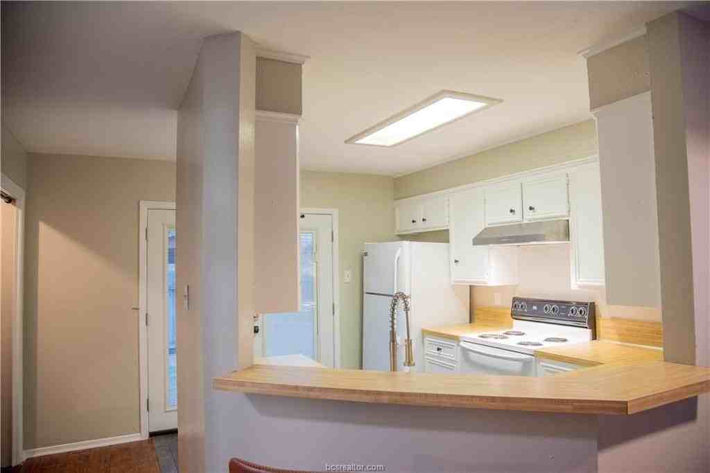 1328 Airline Dr - Photo 6 of 18