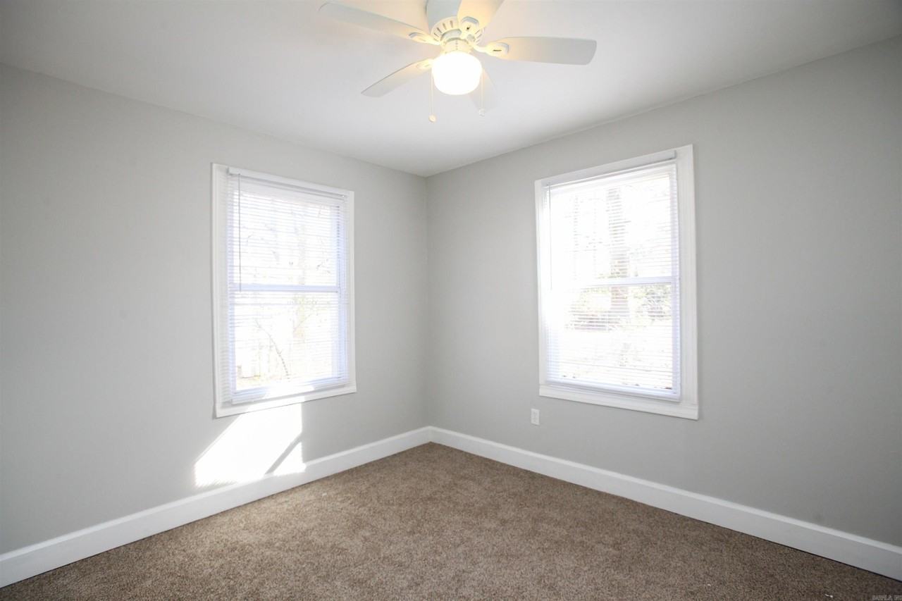 3505 Wynne St - Photo 7 of 10