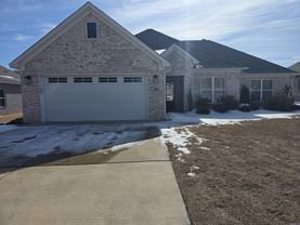 709 Dawsons Pointe Ave - Photo 1 of 1