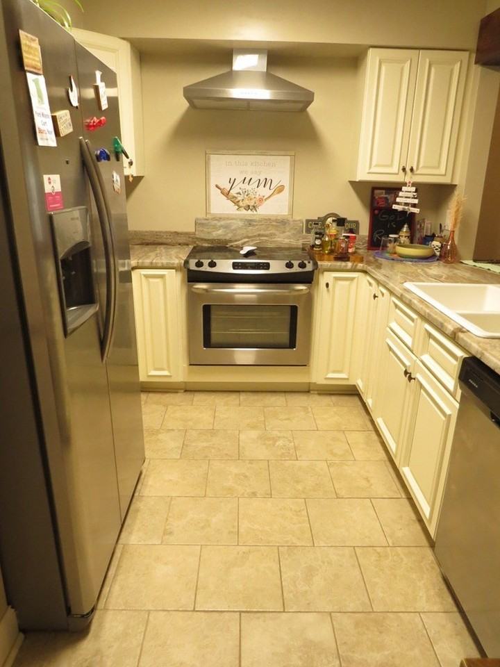 10 Effingham Ct - Photo 6 of 19