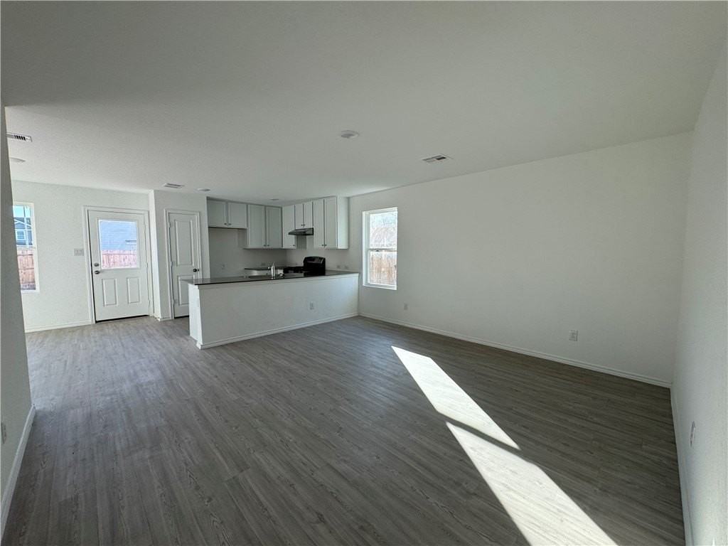 2714 Martell St - Photo 2 of 12