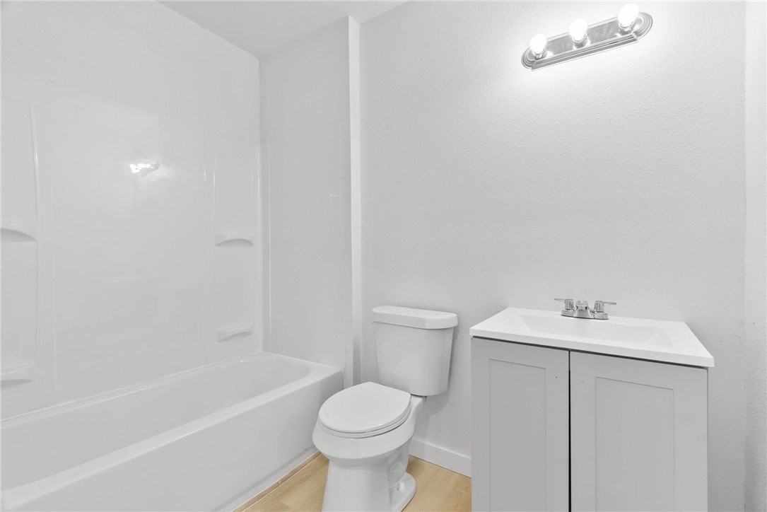 2622 Cloyde St - Photo 5 of 8