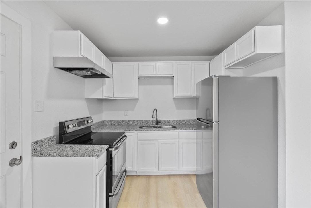 2622 Cloyde St - Photo 7 of 8