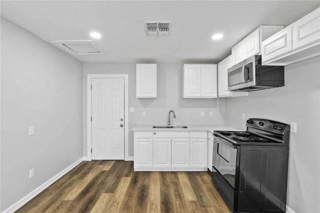 3127 Magnolia St - Photo 7 of 15