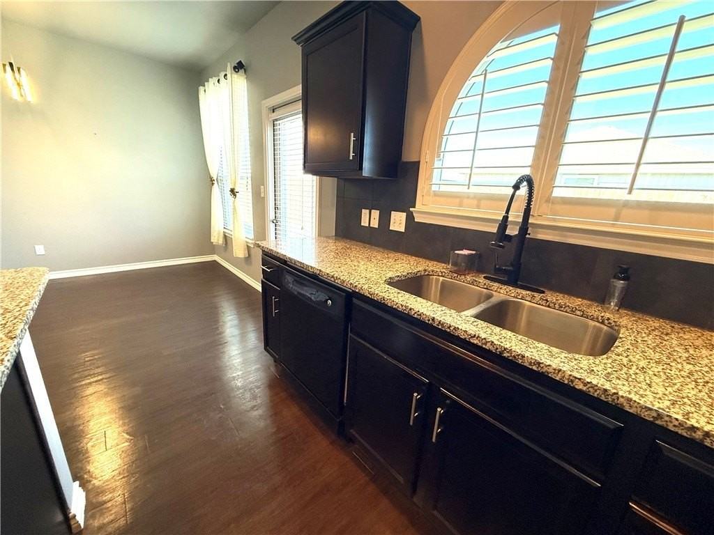 7418 Kolda Dr - Photo 5 of 14