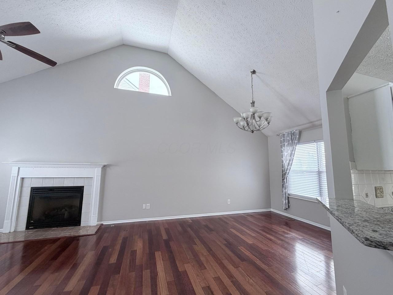 9135 Windy Creek Dr - Photo 7 of 44