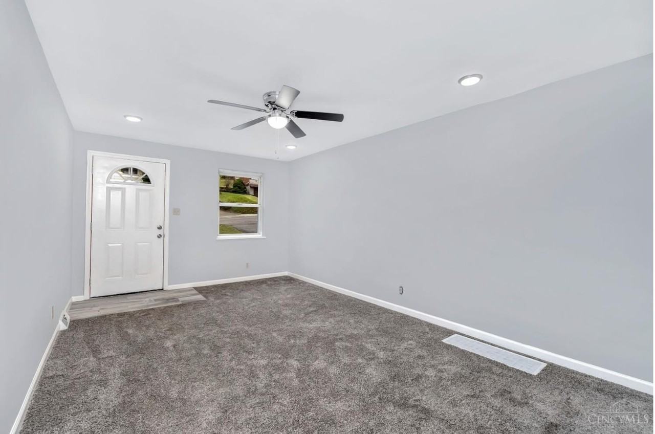 4284 Foley Rd - Photo 6 of 34