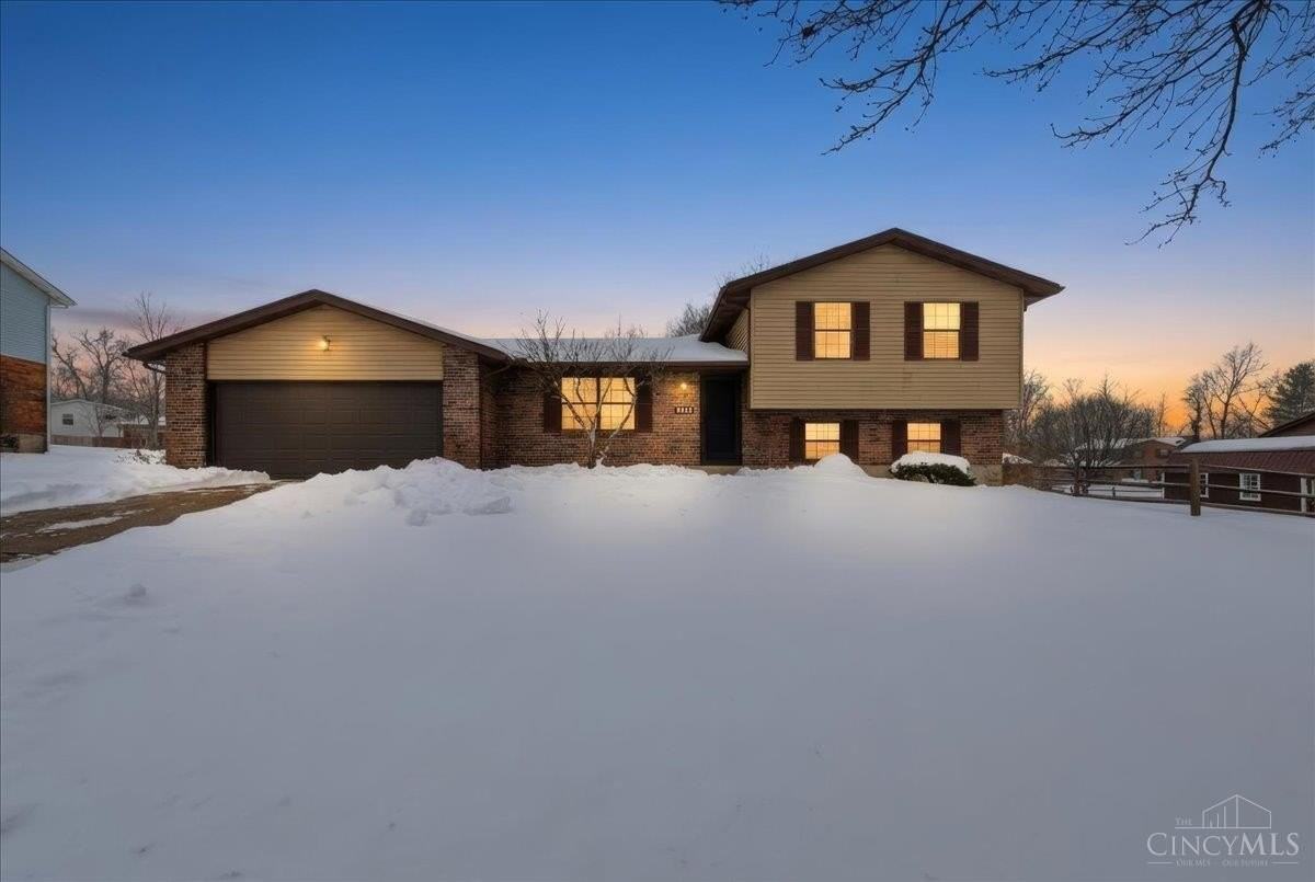 5451 Boehm Dr - Photo 4 of 45