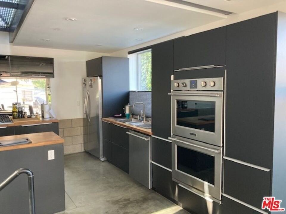 6127 Glen Tower St - Photo 3 of 13