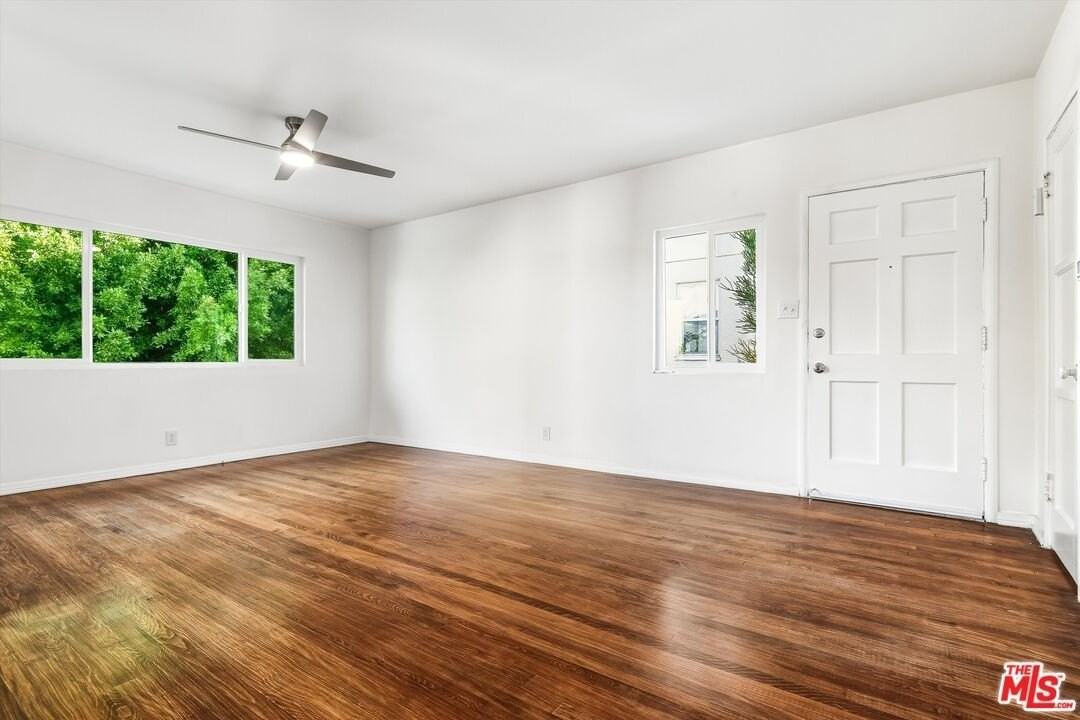 1319 S Mansfield Ave - Photo 7 of 25