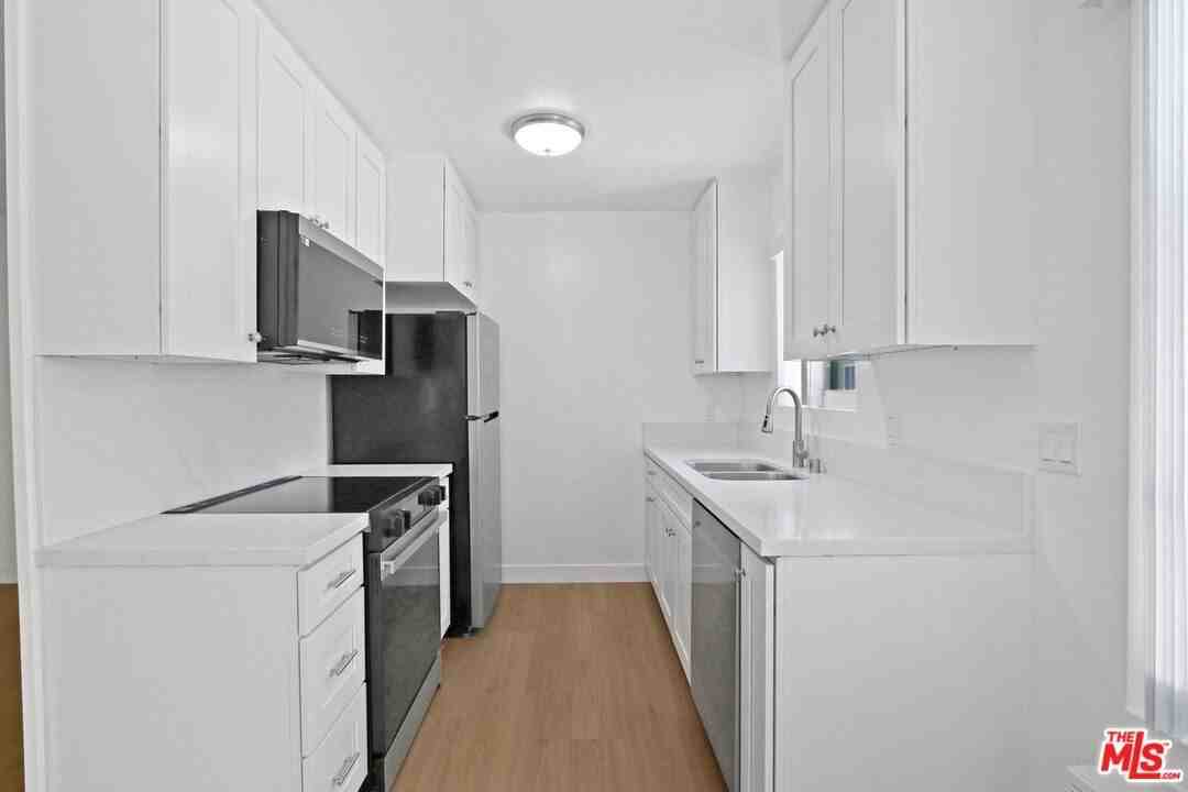 976 Larrabee St Apt 225 #225