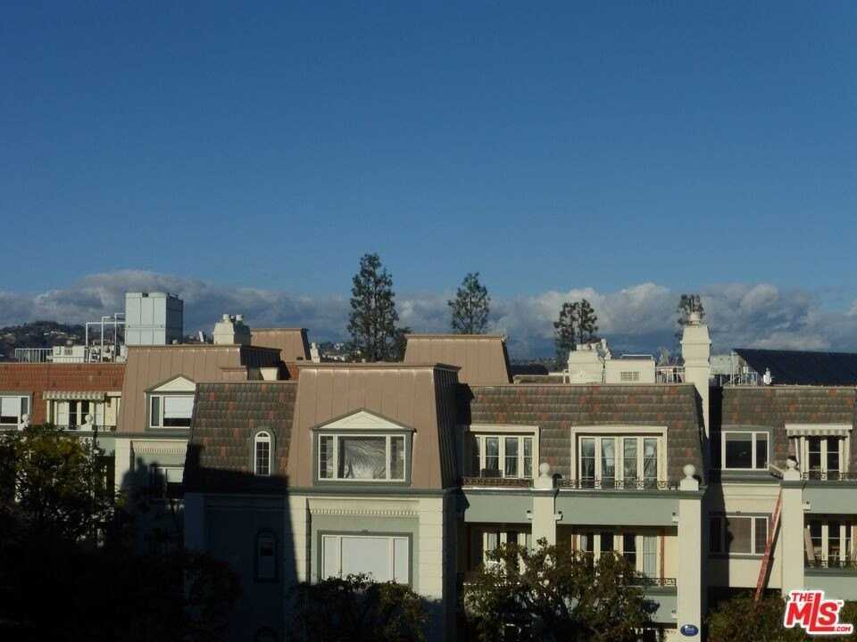 10122 Empyrean Way Apt 304 #304 - Photo 3 of 10