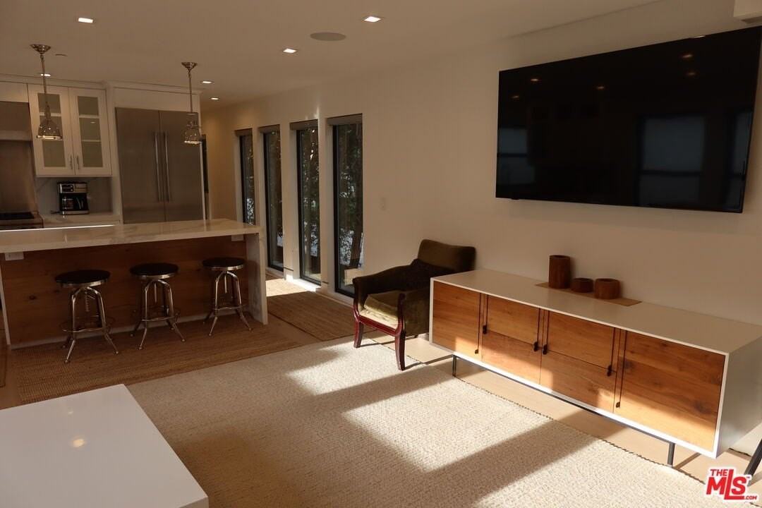 729 Raymond Ave unit: Lower - Photo 4 of 12