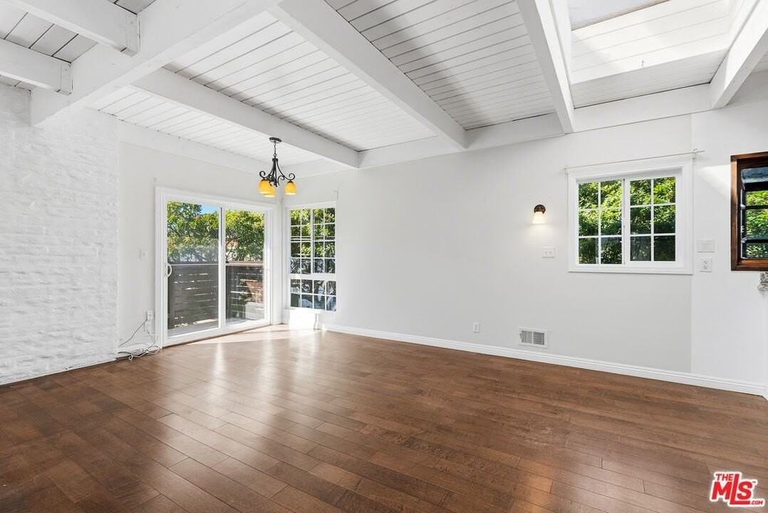 3900 Pacific Ave Apt 1 #1 - Photo 5 of 37