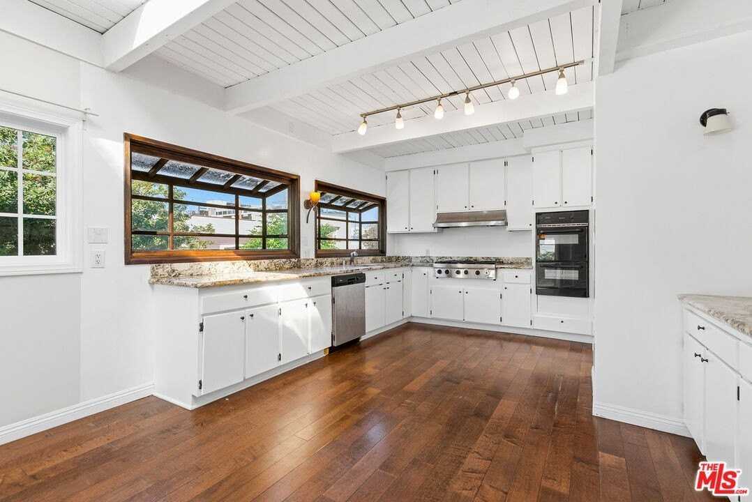 3900 Pacific Ave Apt 1 #1 - Photo 7 of 37