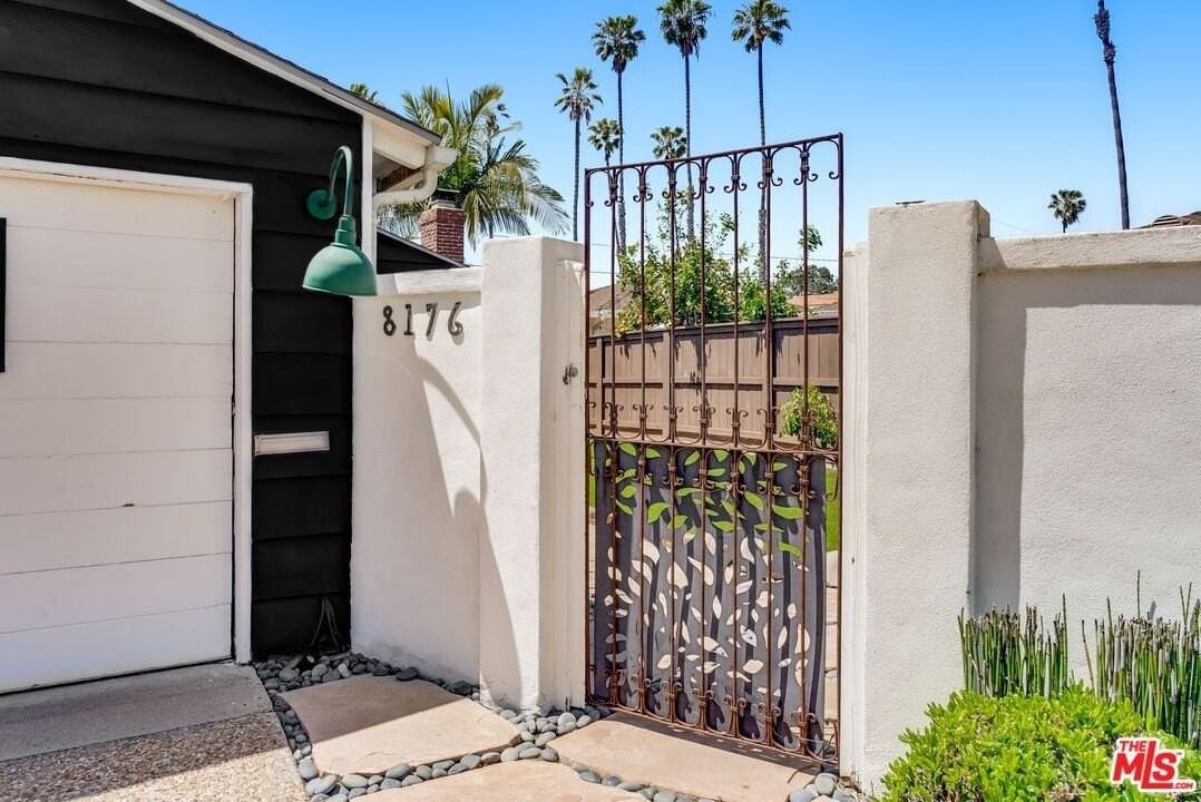 8176 La Jolla Shores Dr - Photo 6 of 44