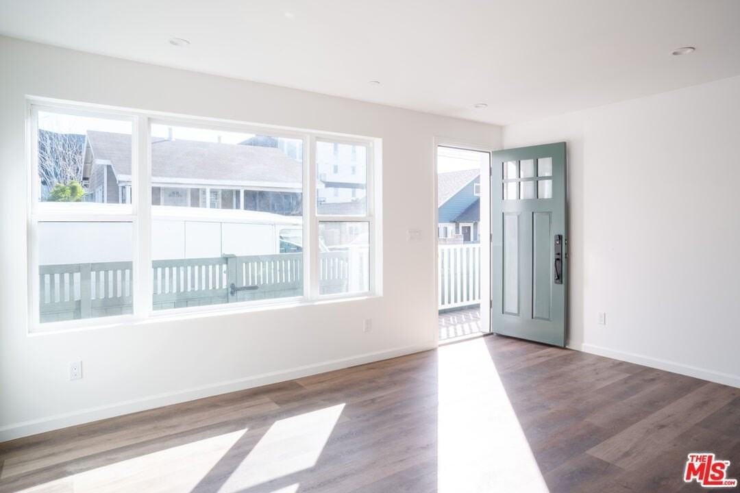 401 Firmin St - Photo 4 of 7