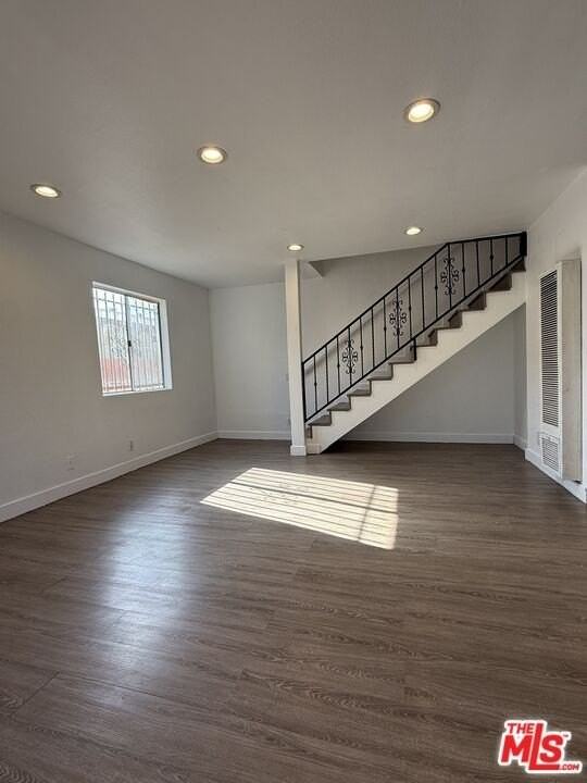 1505 S Dunsmuir Ave - Photo 6 of 16