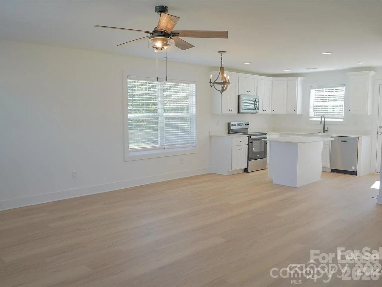 816 Fairview St Unit A #A - Photo 3 of 9