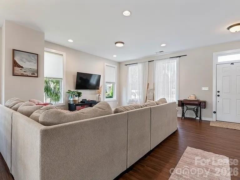 133 Capital Ave Apt E #E - Photo 4 of 30